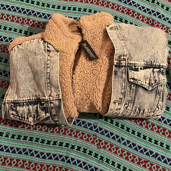 BLANK NYC & Anthropology Fuzzy  Wuzzy Sherpa Denim Jacket BNWT SOlD OUT Cozy 🧸 - Picture 10 of 10